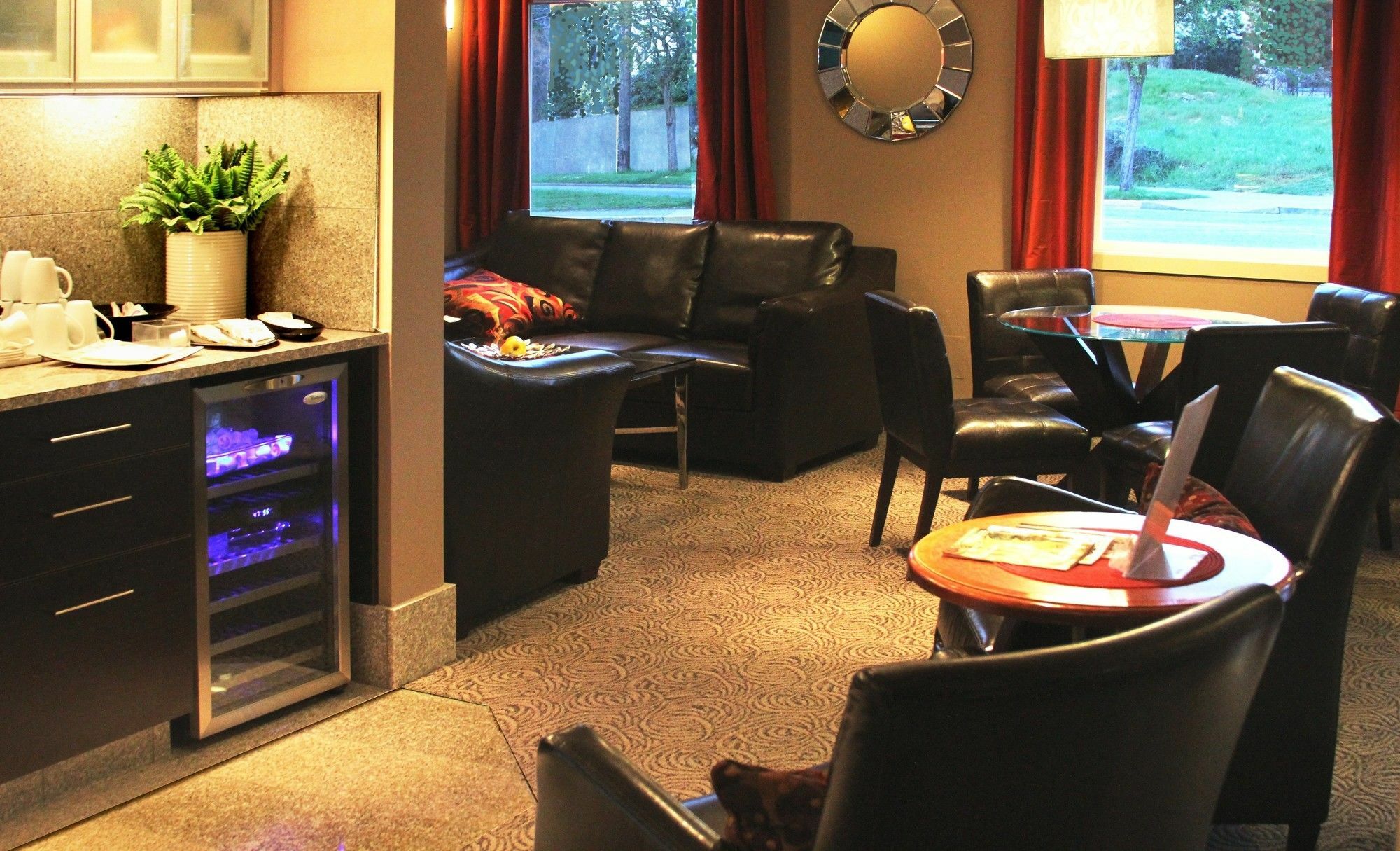 Helm'S Inn Victoria Zewnętrze zdjęcie
